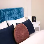 Modern Apartment, 3Mins To Opera * Львов