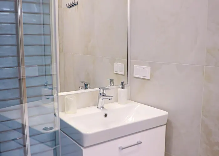 Apartman Modern Apartment, 3mins To Opera *