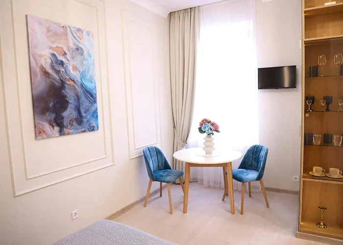 Apartamento Modern Apartment, 3mins To Opera Leópolis