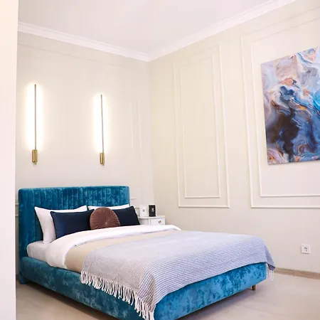 Modern Apartment, 3Mins To Opera * Lviv